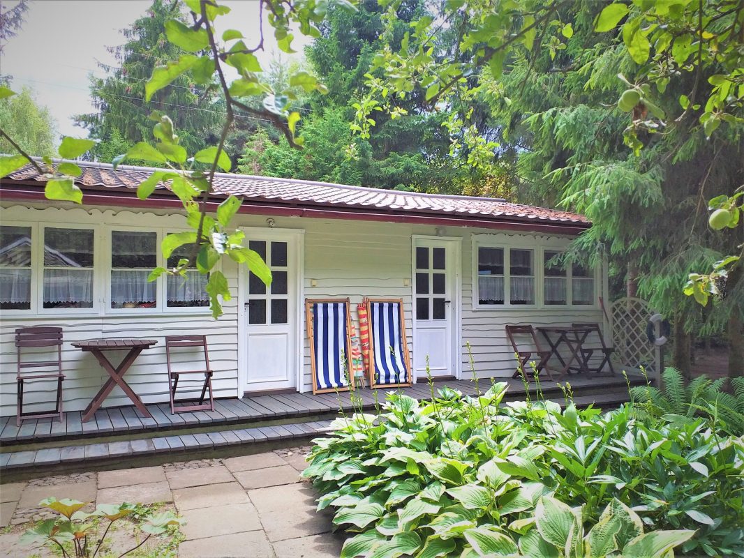 Domki Zielono Mi Domek w Sadzie (10)