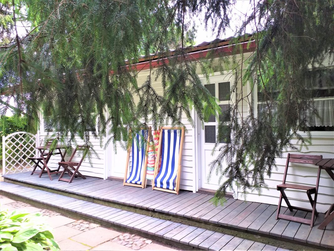 Domki Zielono Mi Domek w Sadzie (12)