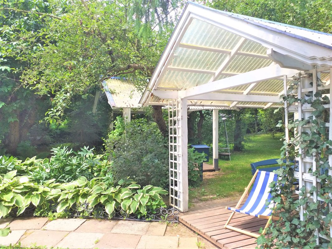 Domki Zielono Mi Domek w Sadzie (3)