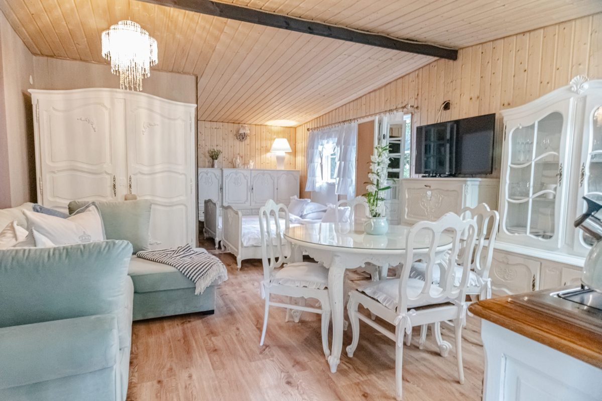 Domki Zielono Mi Domek w Sadzie (33)